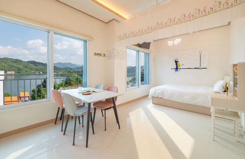 Gapyeong House | Gapyeong Binchelo Pool Villa Pension