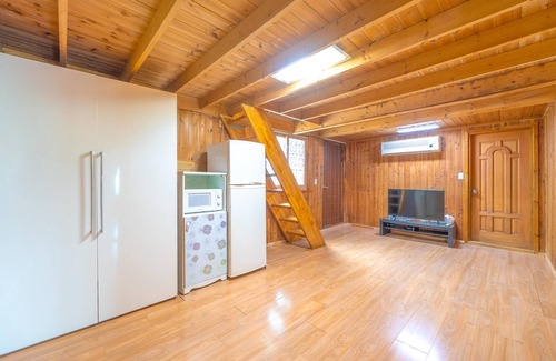 Sang House | Gapyeong Gold Castle Pension
