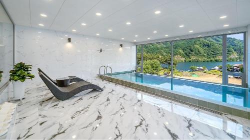 Gapyeong House | Gapyeong JH PoolVilla & glamping