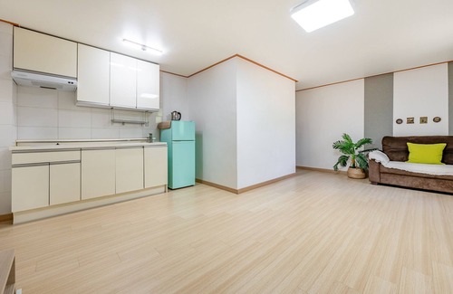 Deokhyeon House | Gapyeong Noksu Valley Pet Group Pension