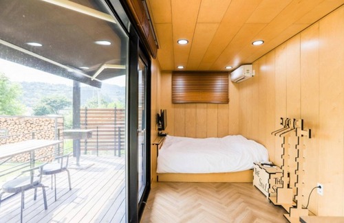 Deokhyeon House | Gapyeong The Still Pension