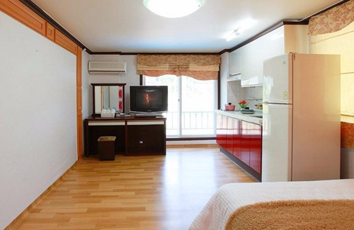 Oeseo House | Gapyeong Valley in the Forest Pension