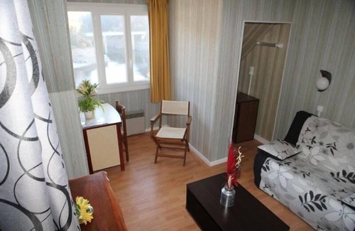 Anglards-de-Saint-Flour Hotel | Garabit Hôtel