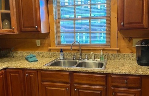 Snowshoe House | Garage for Bikes! Slopeside-Easy Access to Bike Park-Loggers Run Townhouse