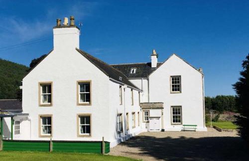 Fochabers House | Garbity Farmhouse - beautiful 6-bedroom Farmhouse with open fires