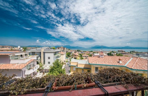 Desenzano del Garda Apartment | Gardappartamenti Cavour Lake View
