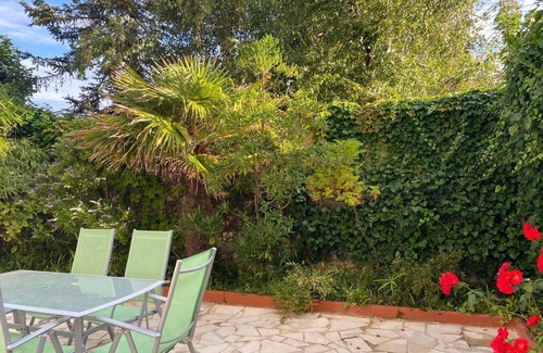 Royan Apartment | Garden apartment 50m from Foncillon beach