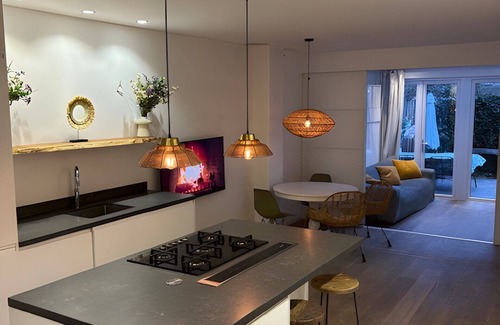 Schinkelbuurt Apartment | Garden apartment near Vondelpark