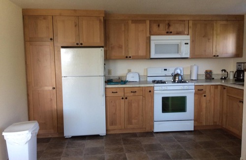 Homer Apartment | Garden ApartmentnClose to town w/privacy and sweet Bay views!