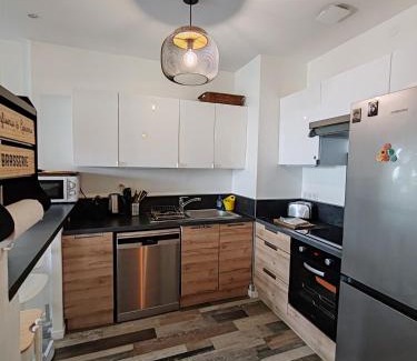 Les Baumettes Apartment | Garden Atlantide Promenade