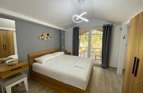 Qerek House | Garden Beach House