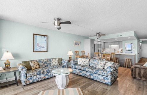 Garden City Condo | Garden City Beach Oceanfront Condo 510 | Rising Tides Properties Rental