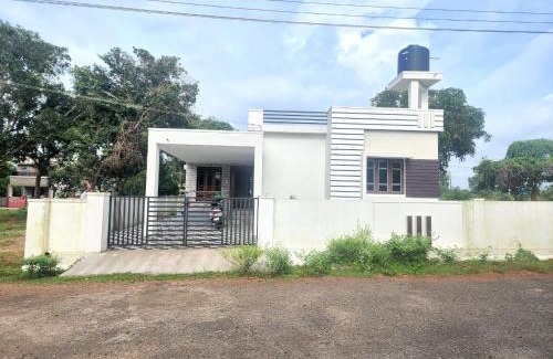 Inna Villa | Garden city homestay