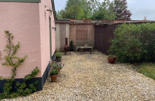Brampford Speke House | Garden cottage near River Exe