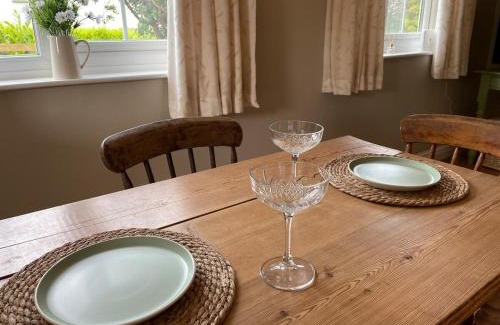 Brampford Speke House | Garden cottage near River Exe