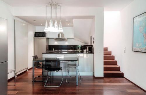 Collina d'Oro Apartment | Garden Flat by Quokka 360 - Flat with private garden