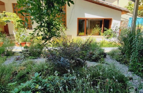 Tirana House | Garden Guest House