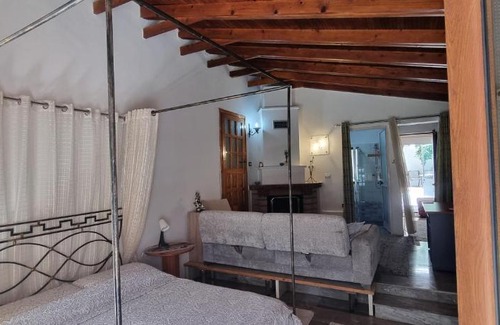 Tirana House | Garden Guest House