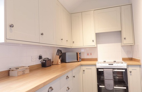 Forres Cottage | GARDEN HOUSE - BRODIE CASTLE, pet friendly, with open fire in Forres