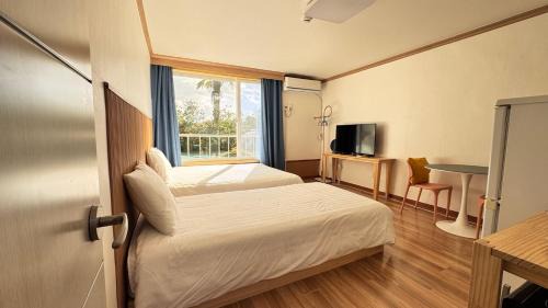 Seongsan Apartment | Garden in Jeju 201