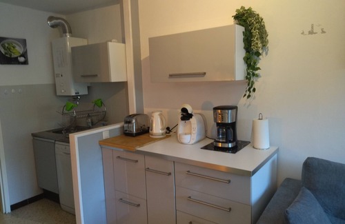La Petite Motte Apartment | Garden level, 31 m2, air-conditioned, terrace 15 m2, private PK