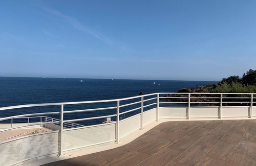 Le Trayas Apartment | Garden level sea view heated swimming pool air conditioning