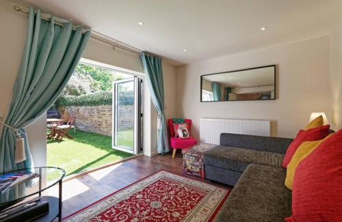 Margate House | Garden Oasis