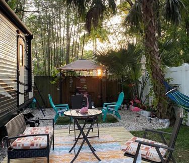Largo Apartment | Garden Paradise RV Camper near Clearwater Beaches