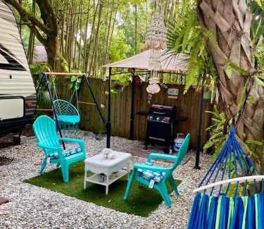 Largo Apartment | Garden Paradise RV Camper near Clearwater Beaches