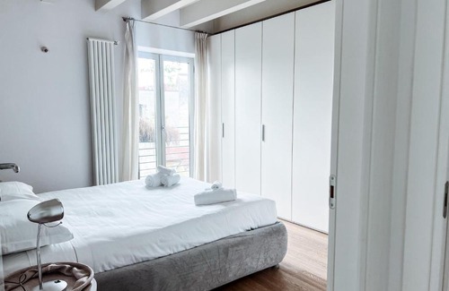 Chinatown Apartment | Garden Penthouse - Large & Trendy Flat, Milano