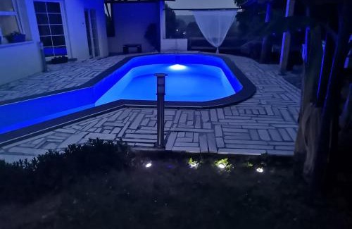 Tuzla Canton Apartment | Garden- pool apartman