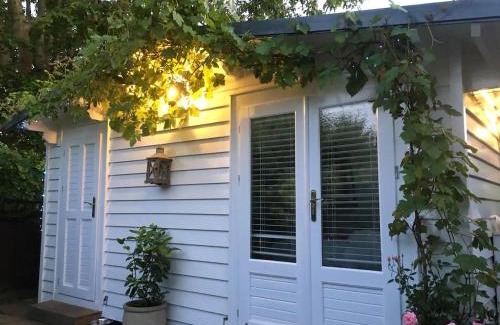 Goudhurst Bed & Breakfast | Garden Studio