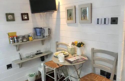 Goudhurst Bed & Breakfast | Garden Studio