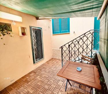 Civitavecchia Apartment | Garden Suite