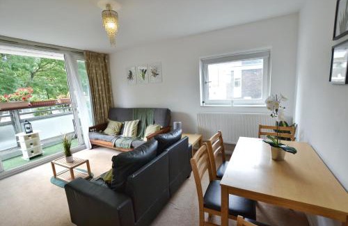 Wapping Apartment | Garden Tower flat