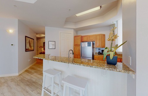 Fort Walton Beach - Destin Condo | Garden-view condo with lagoon & kid's pools, beach access, on-site eateries & AC