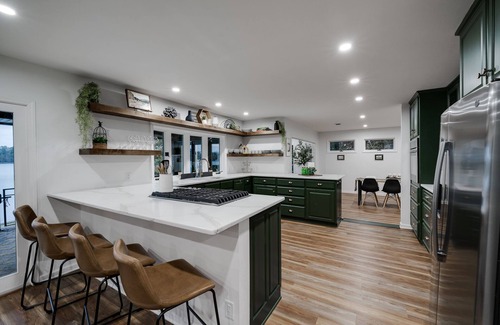 Hot Springs House | GARDEN VIEWS @ PARKWOOD- LAKEFRONT WITH COVERED BOAT SLIP!