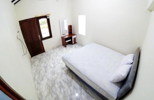 Sari Harjo House | Garden Yard Homestay Jogja