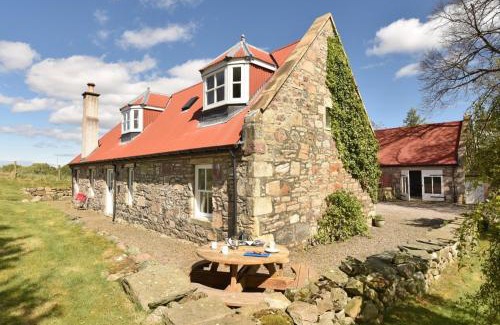 Elgin House | Gardener's Cottage