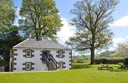Montrose House | Gardener's Cottage