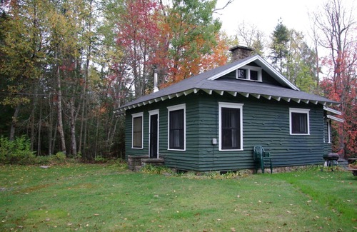 Meacham Cabin | Gardeners Cottage Pet Friendly
