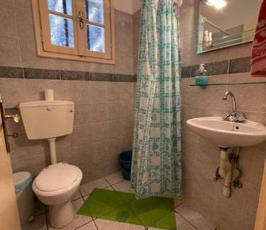 Paralia Agias Fotinis Apartment | Gardens