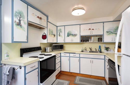 Jardine Cabin | Gardiner Getaway: your cozy cabin near Yellowstone National Park! [Unit 2]