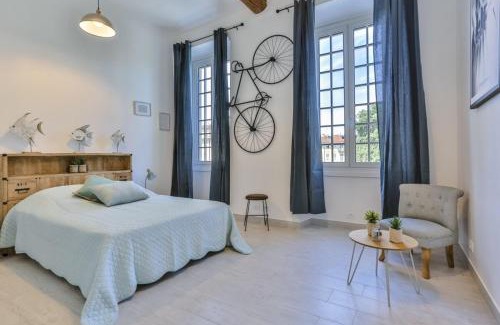 Nice Apartment | GARIB - Place Garibaldi - 4 rooms - Balcony