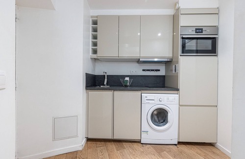 Nice Apartment | Garibaldi Square - Cosy 1 Bdr Old Town - AC