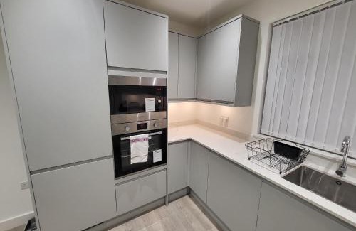 Finchley Apartment | Garland Modern 4 Bedroom Central Apartment London