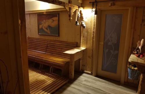 Campitello di Fassa Hotel | Garnì Defrancesco