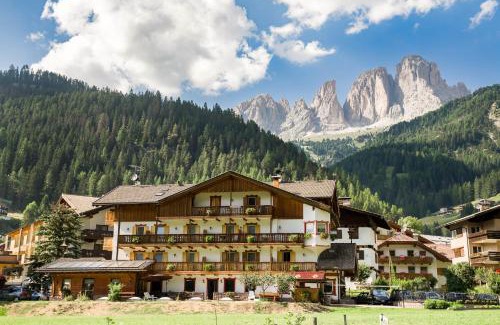 Campitello di Fassa Bed & Breakfast | Garnì Letizia
