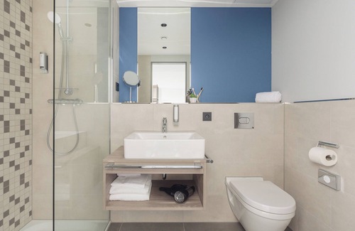 Neusaess Hotel | Garner Hotel Augsburg Nord by IHG