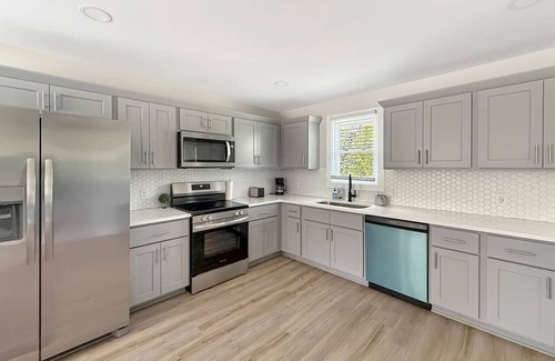 Southwest Raleigh House | Garner's Retreat | 2Bd/2Ba & Pet Friendly